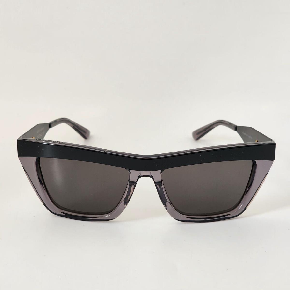 Bottega Veneta BV1056S 001 08 Black/grey Unisex Sunglasses