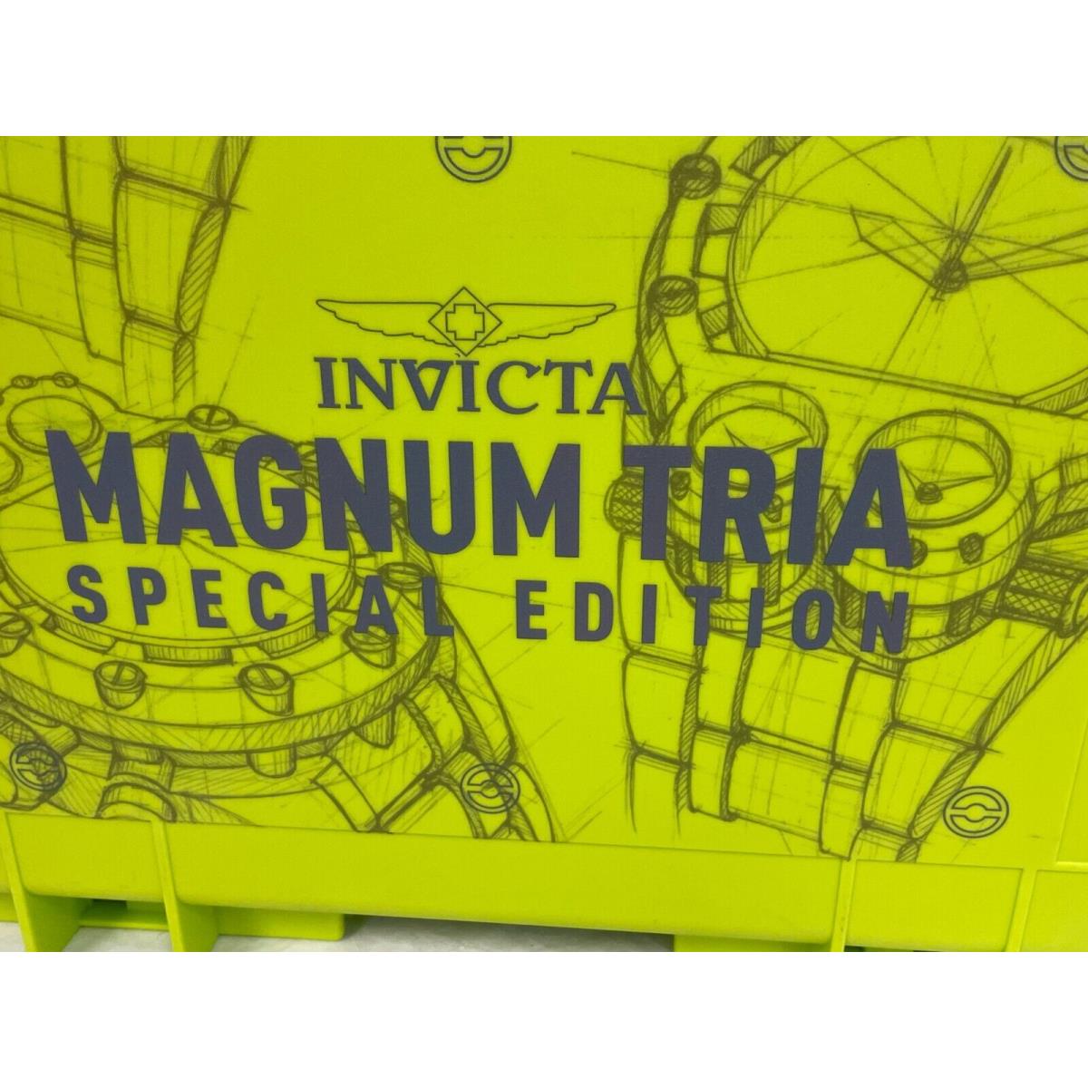 New/mint Invicta Watch Magnum Tria 15 Slot Special Edition Storage Box W/tags