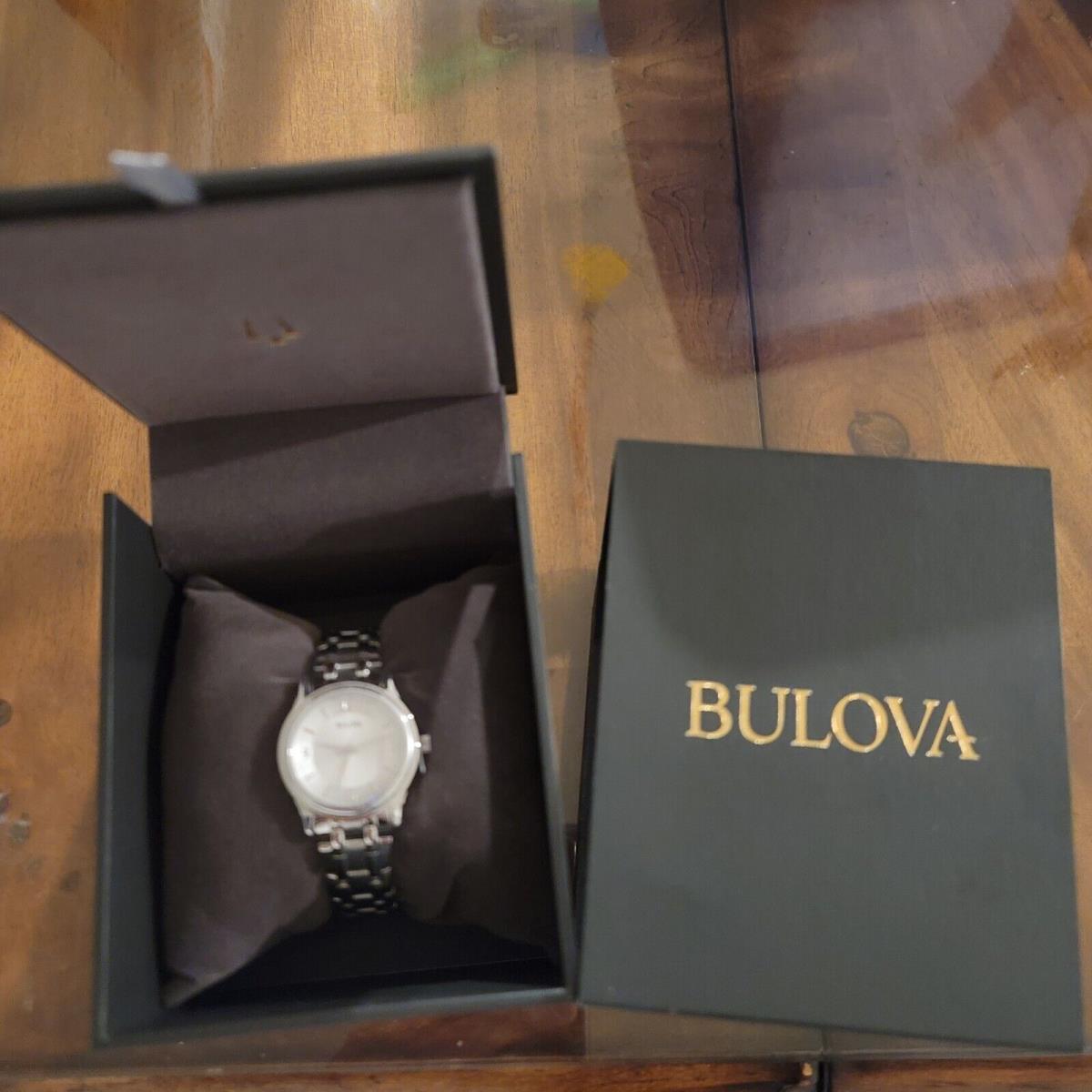 Bulova 96L005 30mm Silver Stainless Steel Case with Silver Stainless