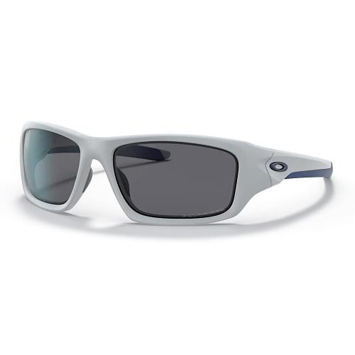 Oakley Valve Polarized Sunglasses 9236-05 Matte Fog / Grey Lens - Frame: Matte Fog, Lens: Polar Grey