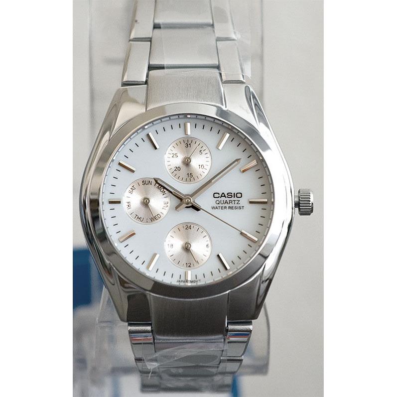 Casio MTP-1191A-7AD Men`s Steel Band Analog Dress Watch Day Date Display