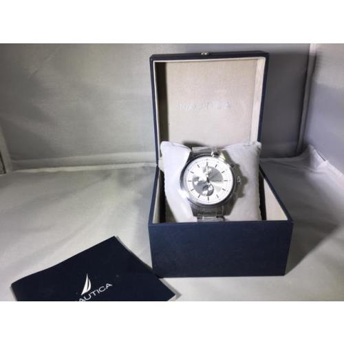 Nautica Men`s N00524 Silver/white Dial Stainless Steel Watch