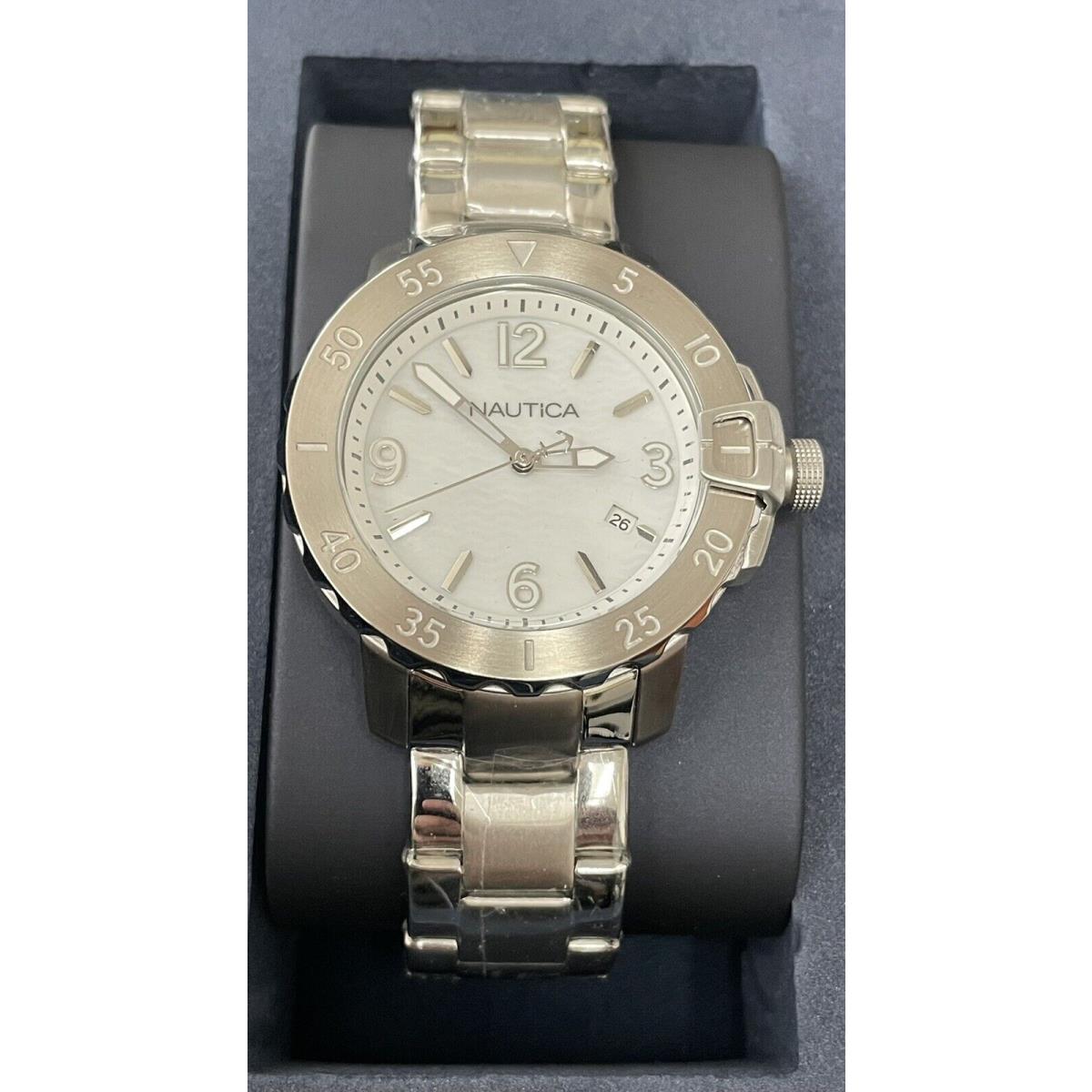 Nautica Women`s 38mm Watch Chicago Steel Case Bracelet White Dial NAPCHG005