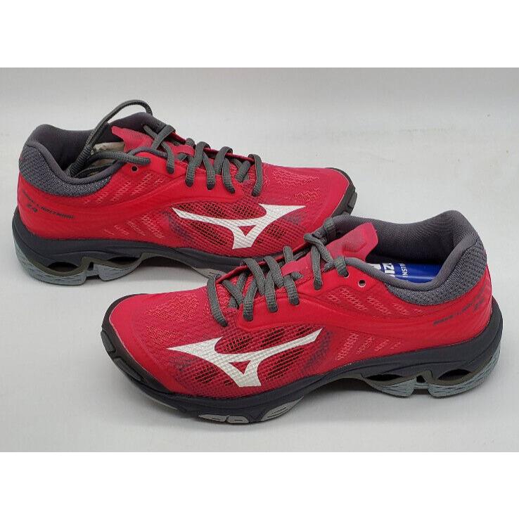 Mizuno Women`s Wave Lightning Z4 Volleyball Shoe - Size 6