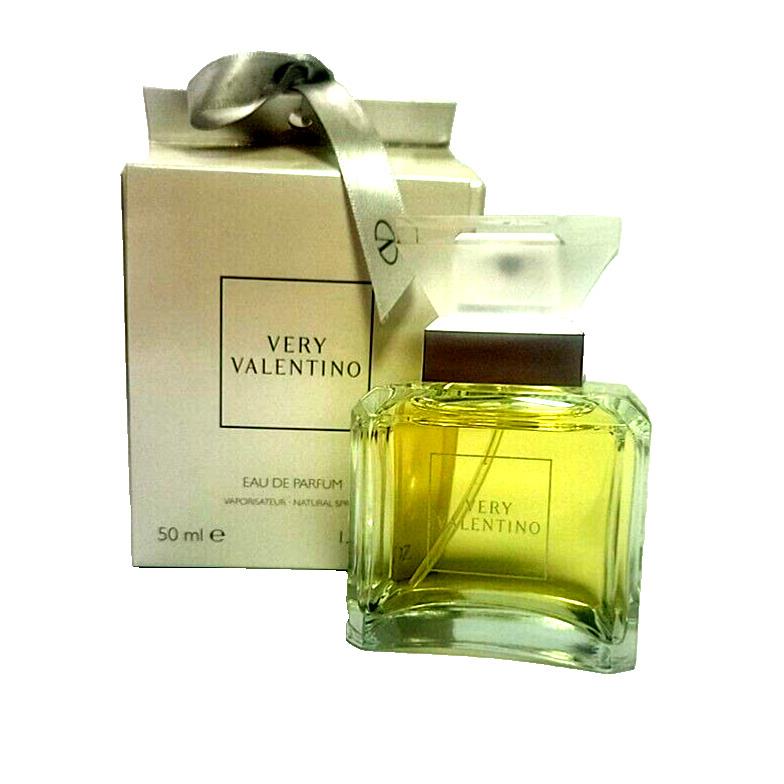 Very Valentino 1.6 oz Eau de Parfum Spray In Retail Box