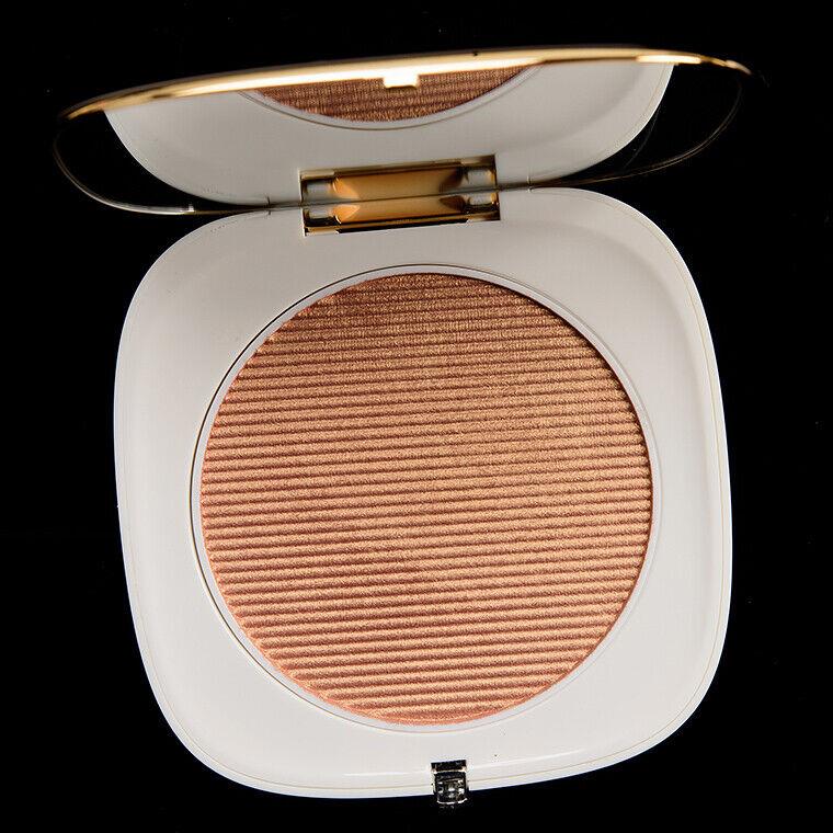 Marc Jacobs: O Mega Glaze All-over Foil Luminizer. Asst. Colors. Now