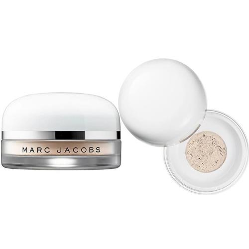 Marc Jacobs: Finish Line Perfecting Setting Powder. Invisible Color. Now