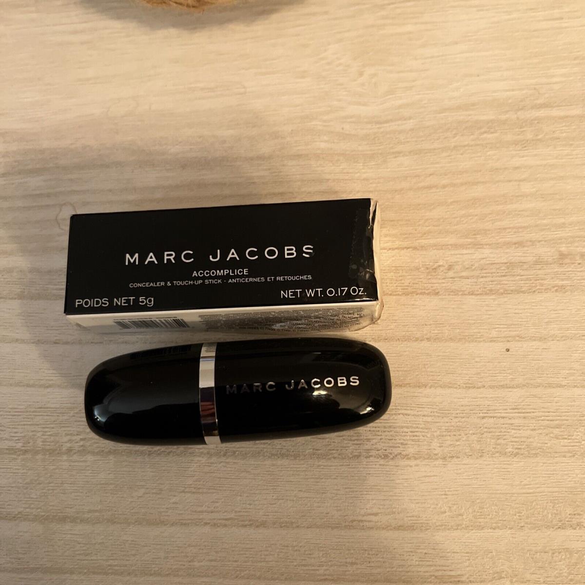 Marc Jacobs Accomplice Concealer Touch-up Stick Tan 43