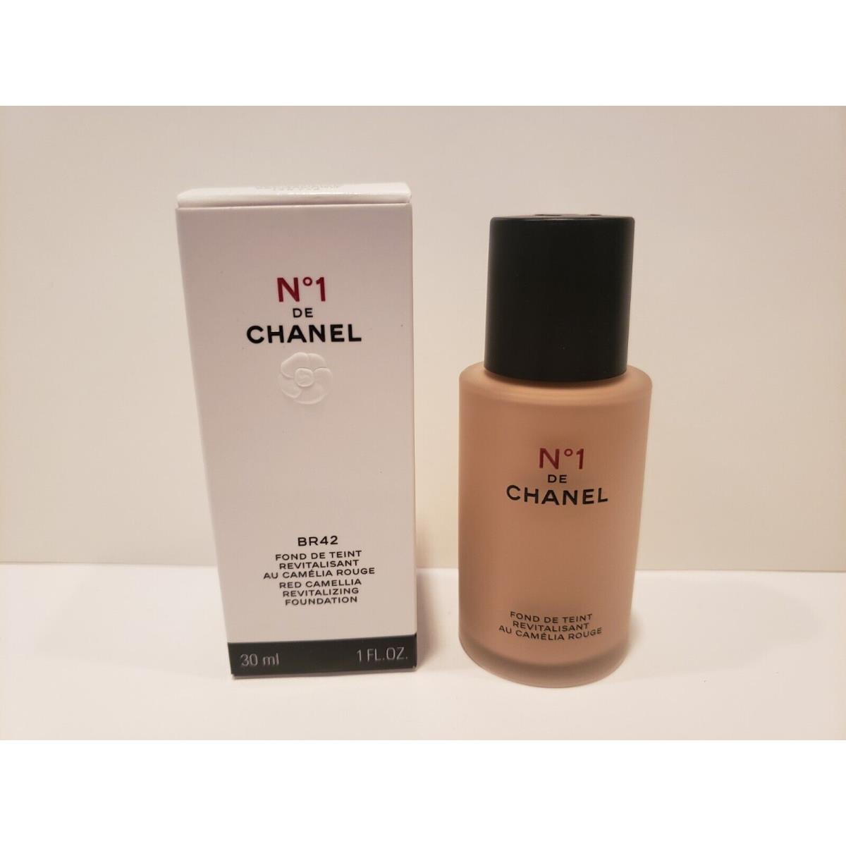 Chanel NO 1 Fond De Teint Red Camellia Revitalizing Foundation BR42