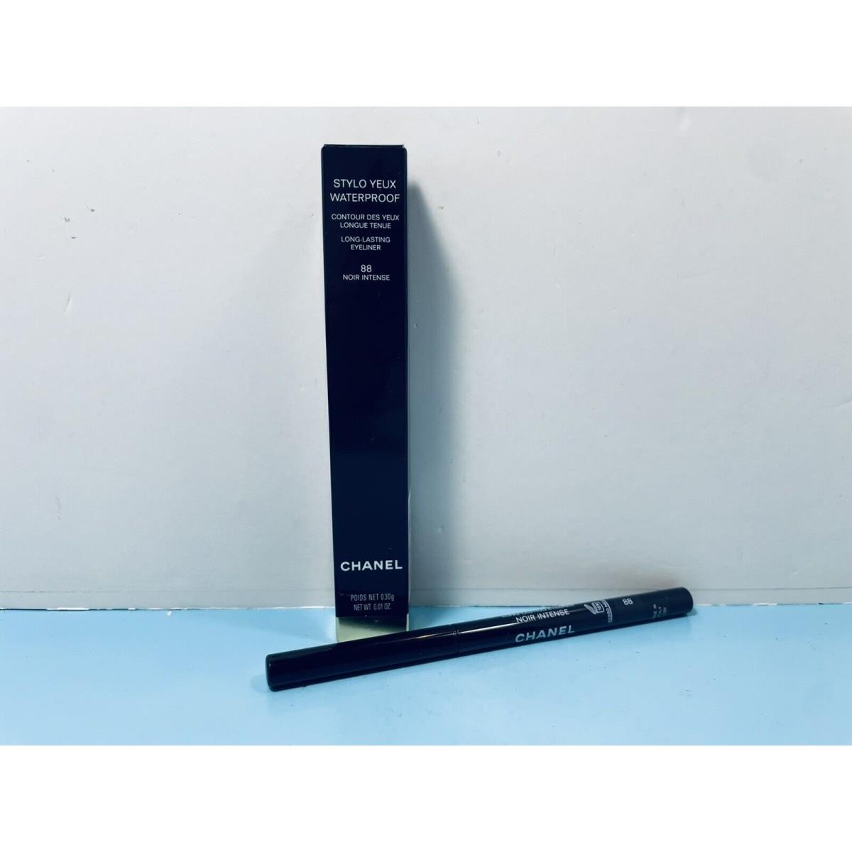 Chanel - Stylo Yeux Waterproof - Long Lasting Eyeliner - 88 Noir Intense -boxed