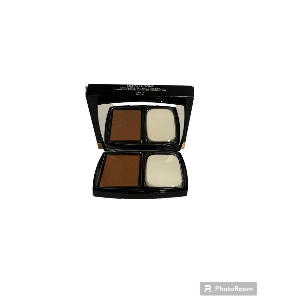 Chanel Ultra Le Teint Flawless Finish Compact Foundation - BR132