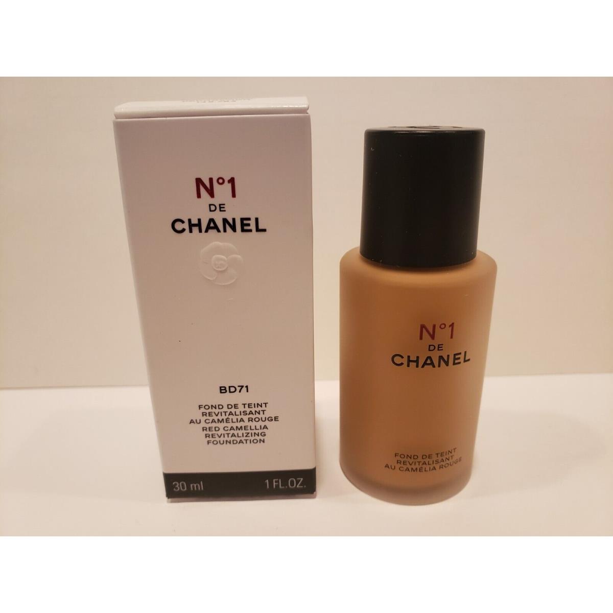 Chanel NO 1 Fond De Teint Red Camellia Revitalizing Foundation BD71