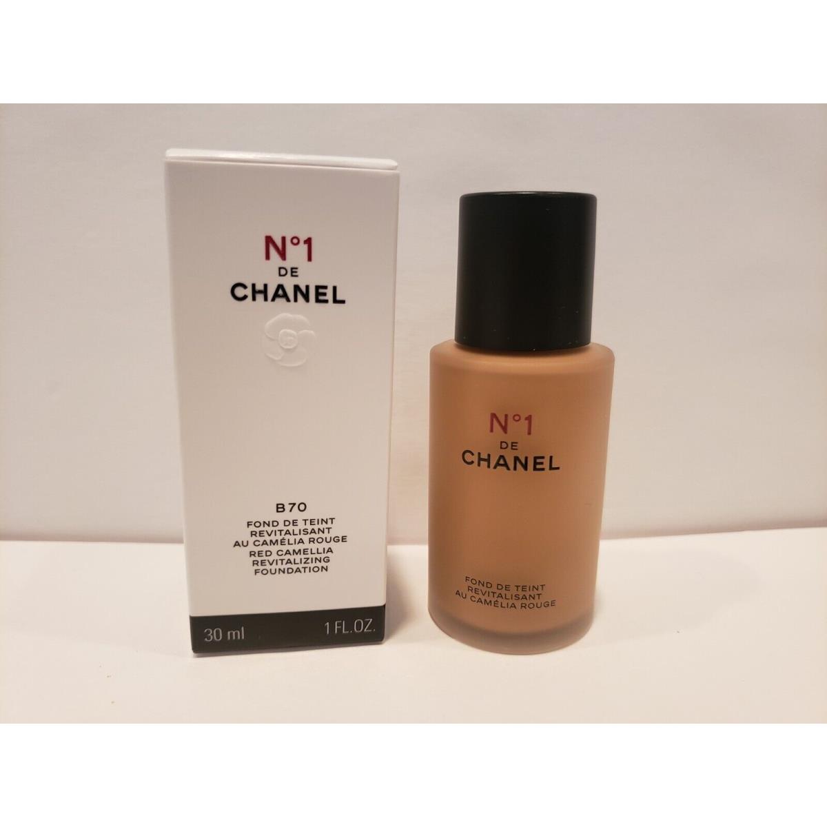 Chanel 1 De Chanel Red Camellia Revitalizing Foundation B70 1 Fl Oz