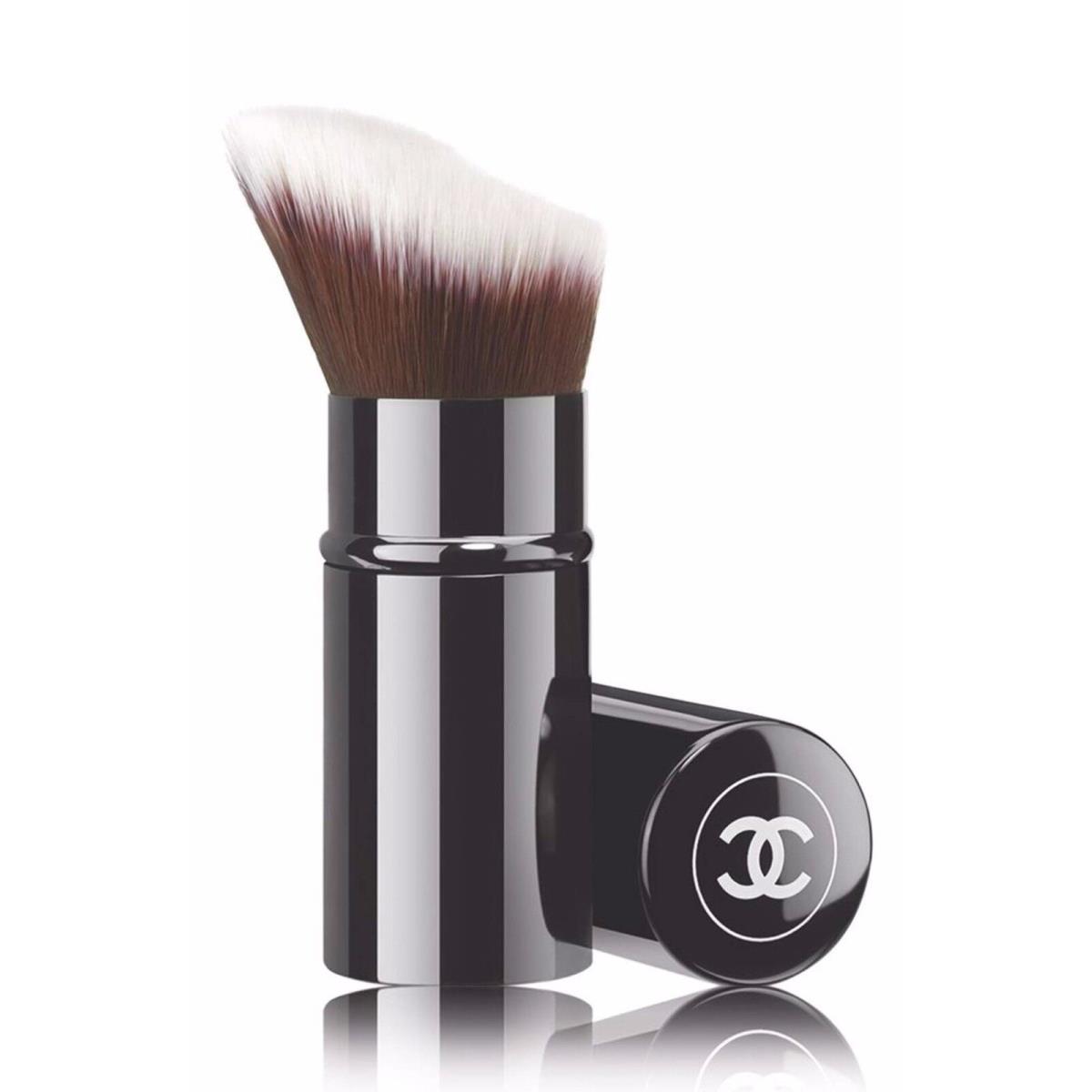 Chanel Les Pinceaux DE Chanel Retractable Foundation Brush