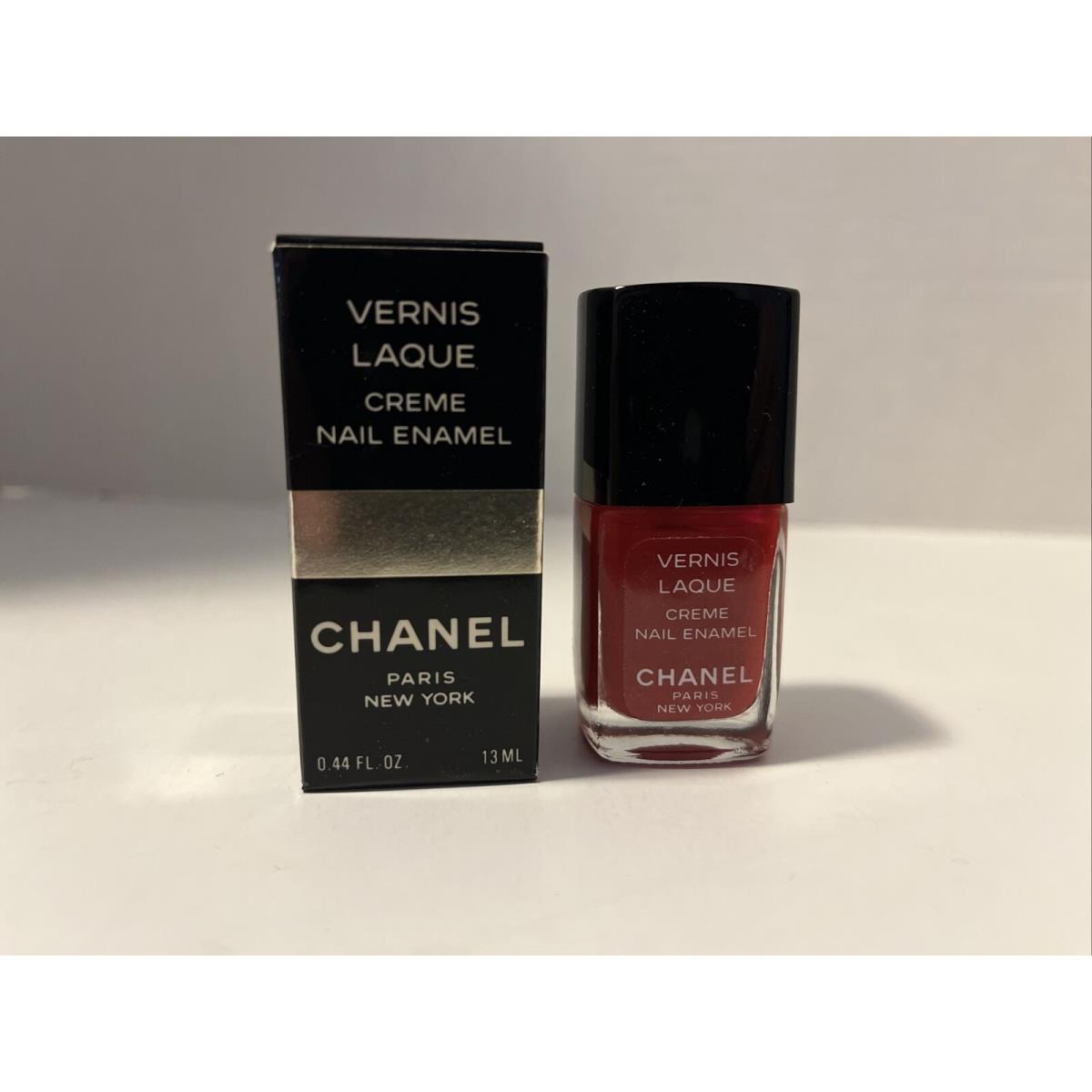 Chanel Vernis Laque Creme Nail Enamel 156.072 Red Passion No 5