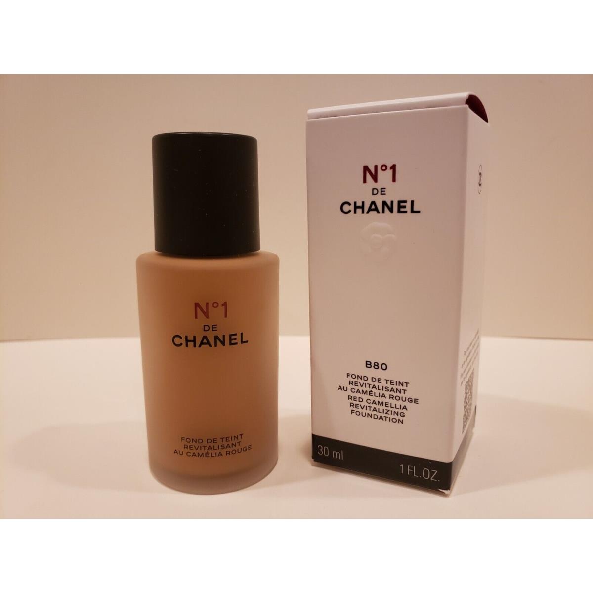 Chanel 1 De Chanel Red Camellia Revitalizing Foundation B80 1 Fl Oz