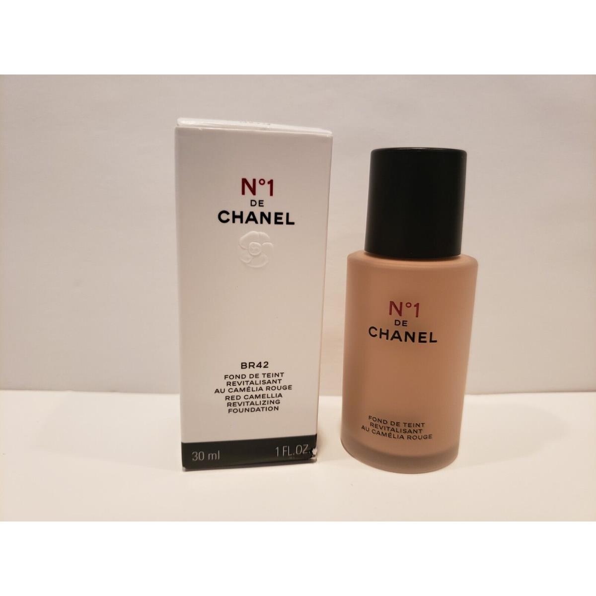 Chanel No1 De Chanel Red Camellia Revitalizing Foundation BR42