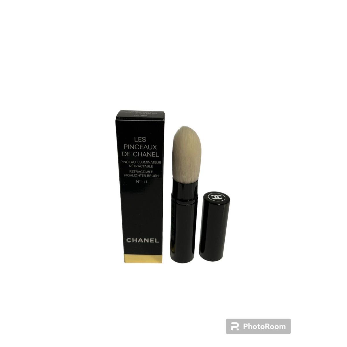 Chanel- Les Pinceaux DE Chanel Retractable Highlighter Brush N 111