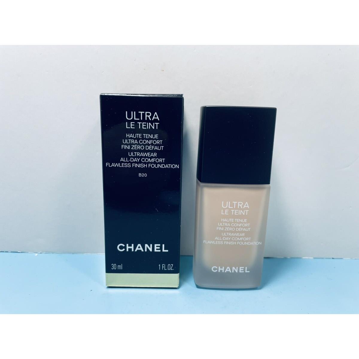 Chanel - Ultrawear All Day Comfort Flawless Finish Foundation - B20 -1 OZ -boxed