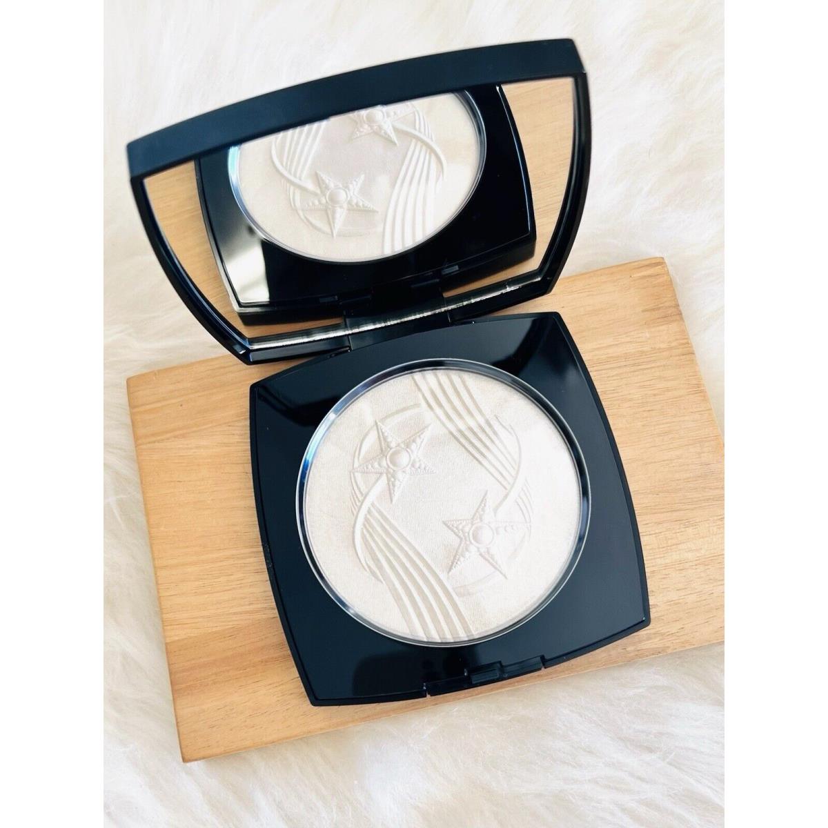 Chanel Les Symboles DE Chanel LA Comete Pearl White Illuminating Highlighter