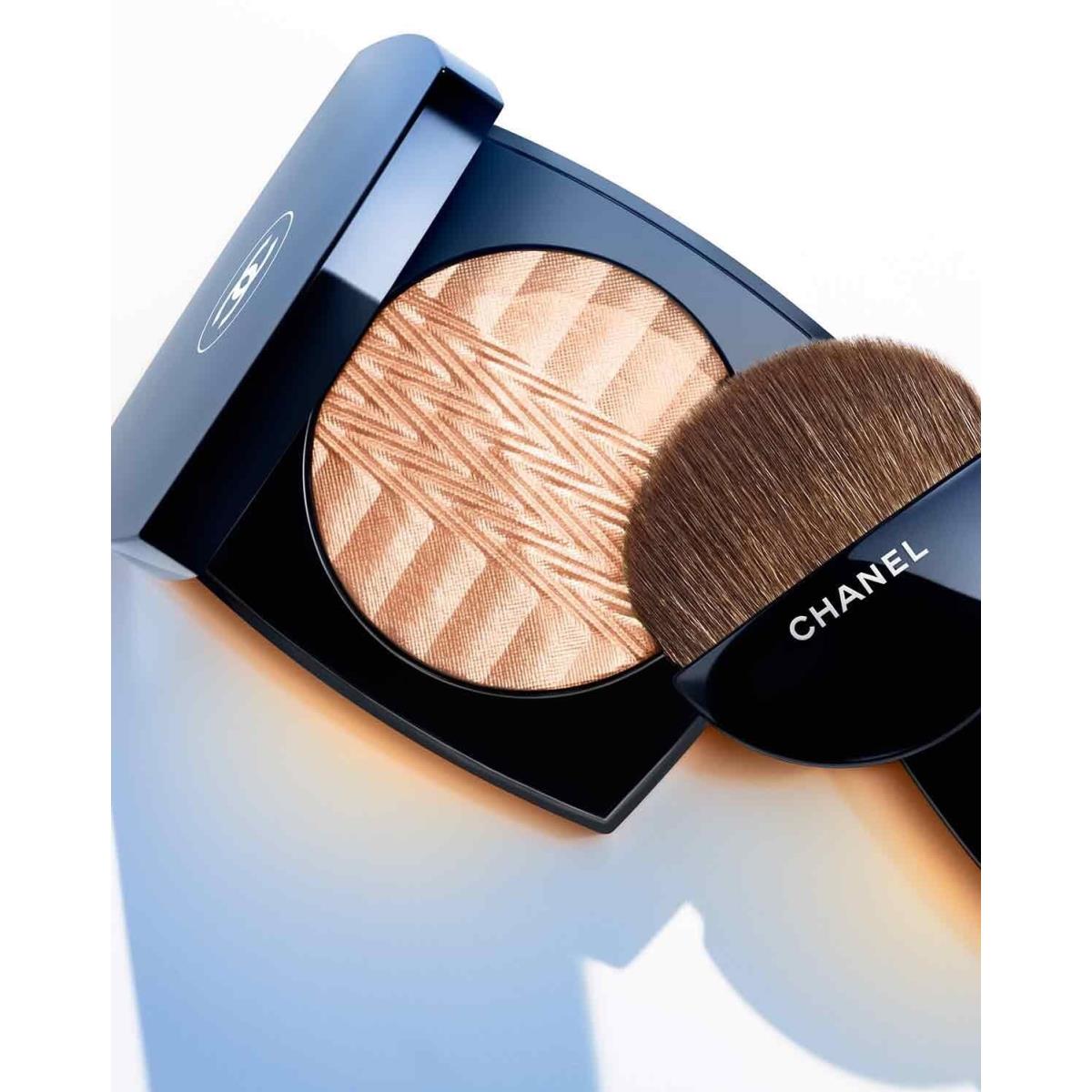 Chanel Pliss Lumi RE DE Chanel Illuminating Powder. Limited Edition