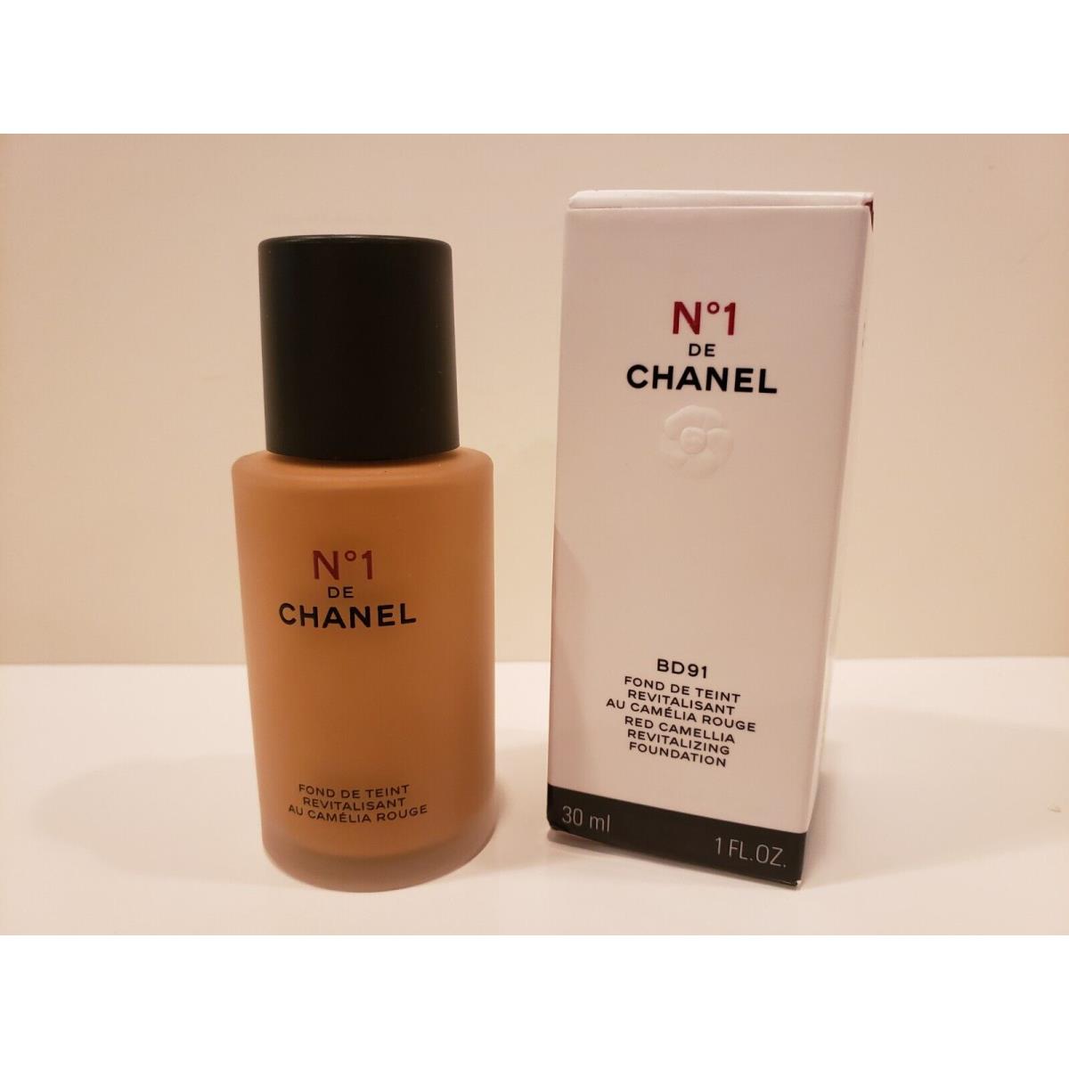 Chanel 1 De Chanel Red Camellia Revitalizing Foundation BD91 1 Fl Oz