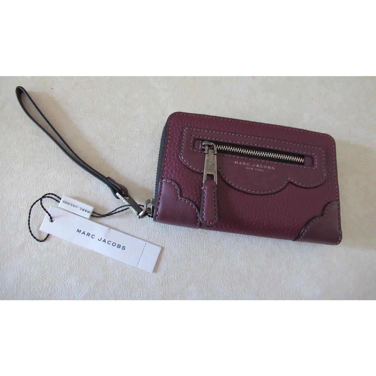 Marc Jacobs Pretty Iris Phone Wallet/ Wristlet- M0009587