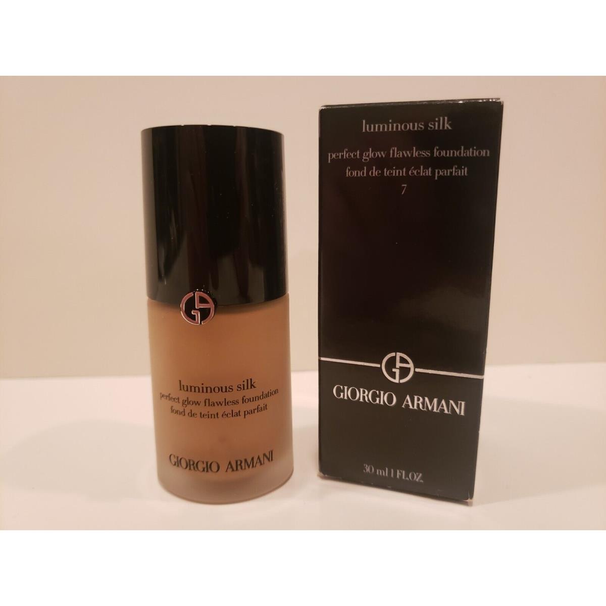 Giorgio Armani Luminous Silk Perfect Glow Flawless Foundation 7