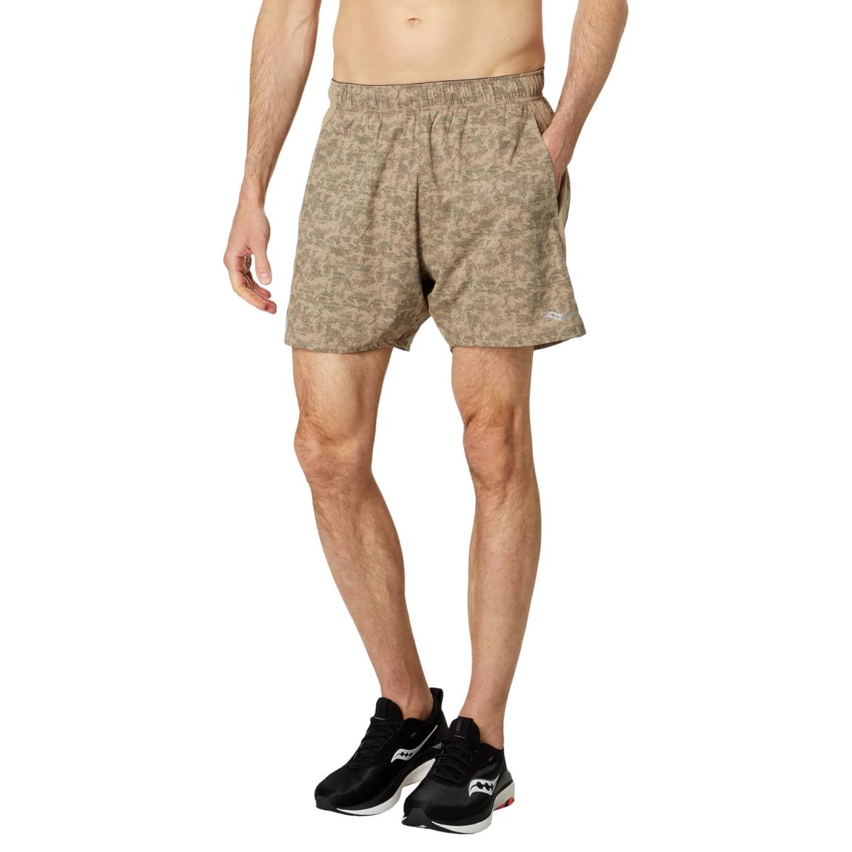 Man`s Shorts Saucony Outpace 5 Shorts Pewter Camo Print