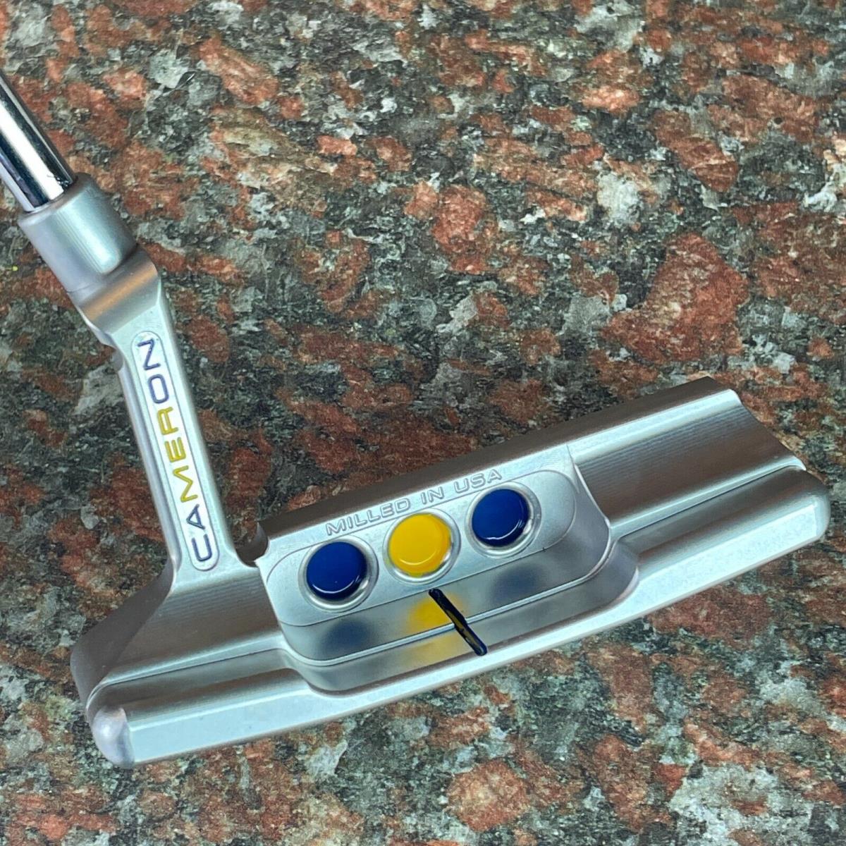 Scotty Cameron Super Select Newport 2 Custom Maize Blue 34 /354g U of Michigan