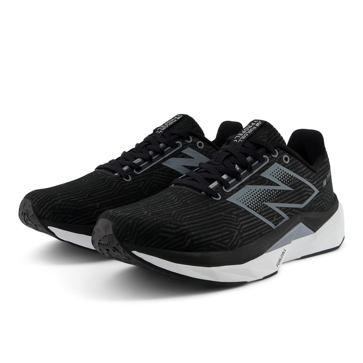 Man`s Sneakers Athletic Shoes New Balance Fuelcell Propel v5 - Black/White