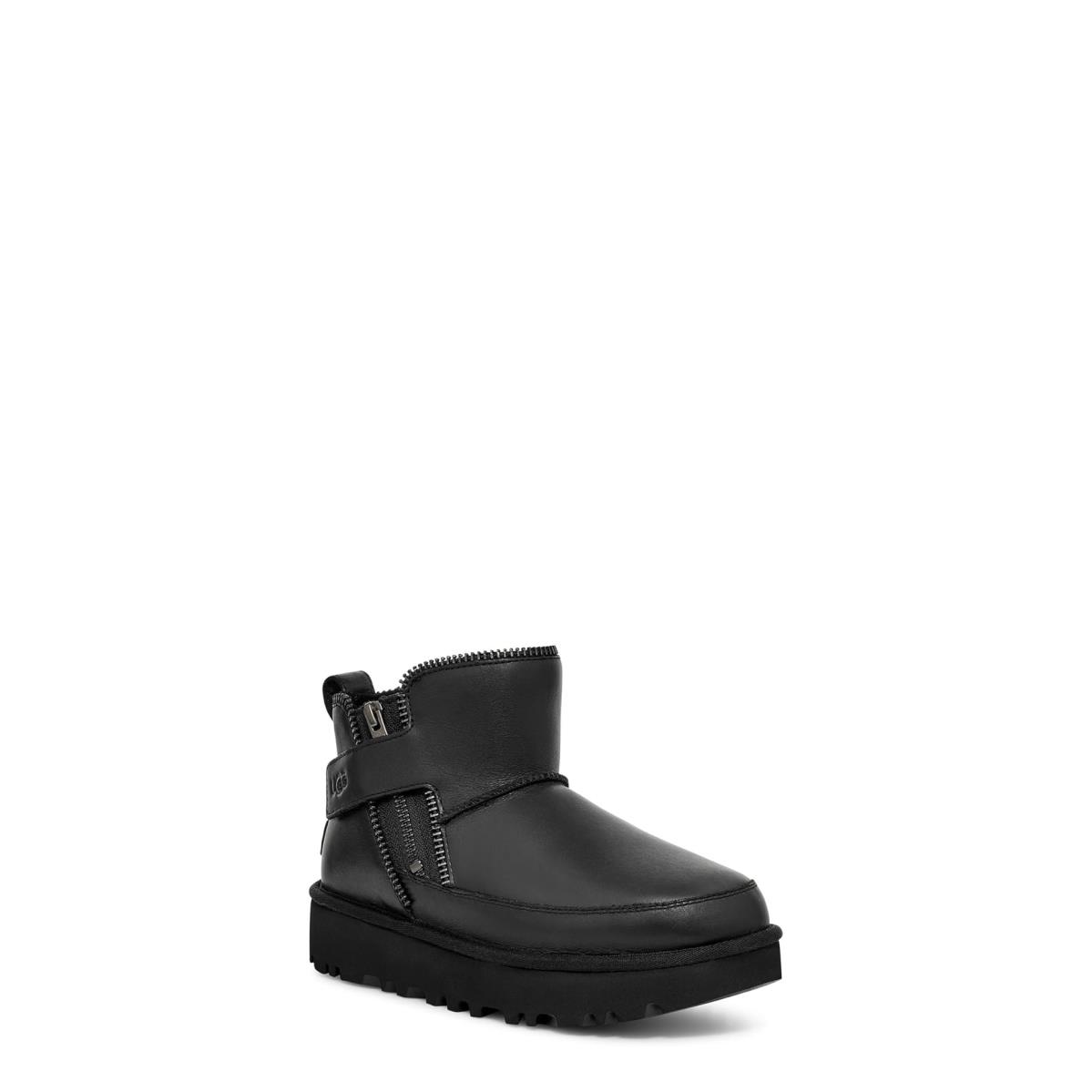 Woman`s Boots Ugg Classic Mini Moto Boot