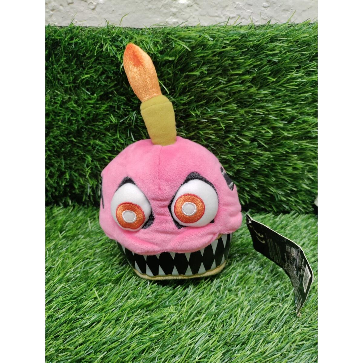 Funko 2016 Five Nights at Freddy`s Nightmare Evil Cupcake Plush Fnaf Gamestop