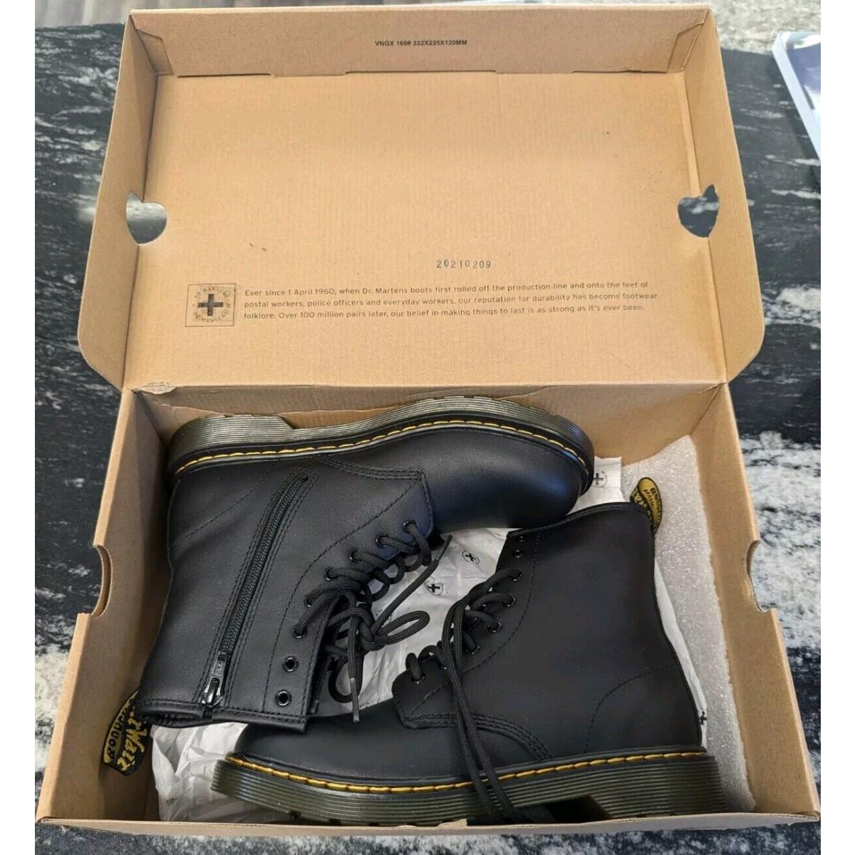 Dr Martens Boots 1460 Y Size 5M/6W Black