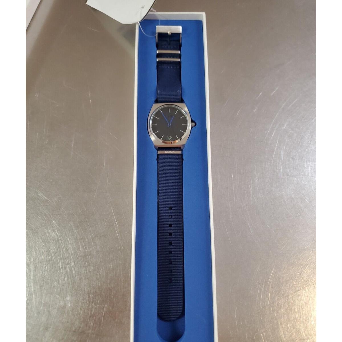 Nixon The Time Teller Bon Wknd Men`s Quartz Watch Blue + Box Manual 37mm