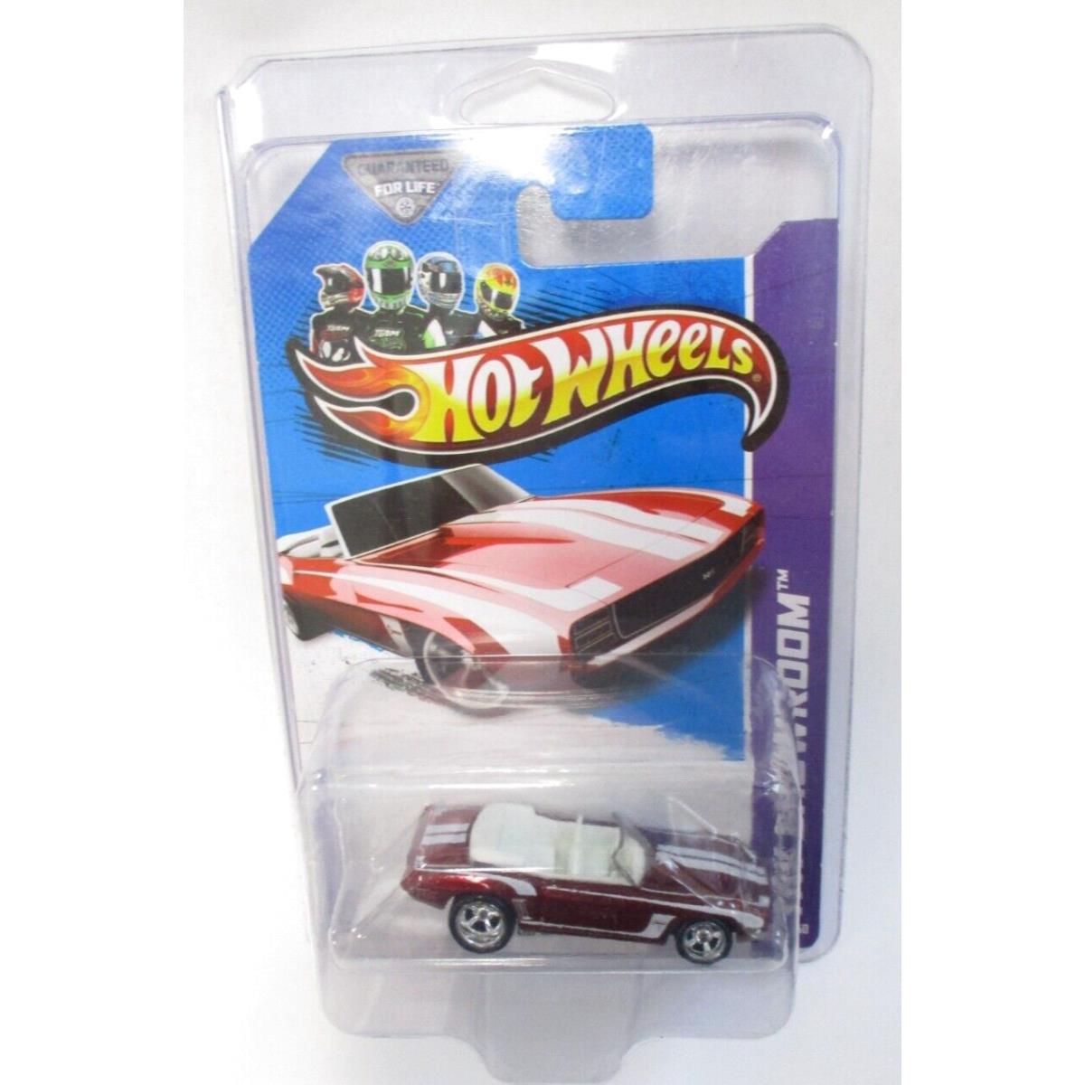 2013 Hot Wheels Super Treasure Hunt `69 Camaro HW Showroom in Protector