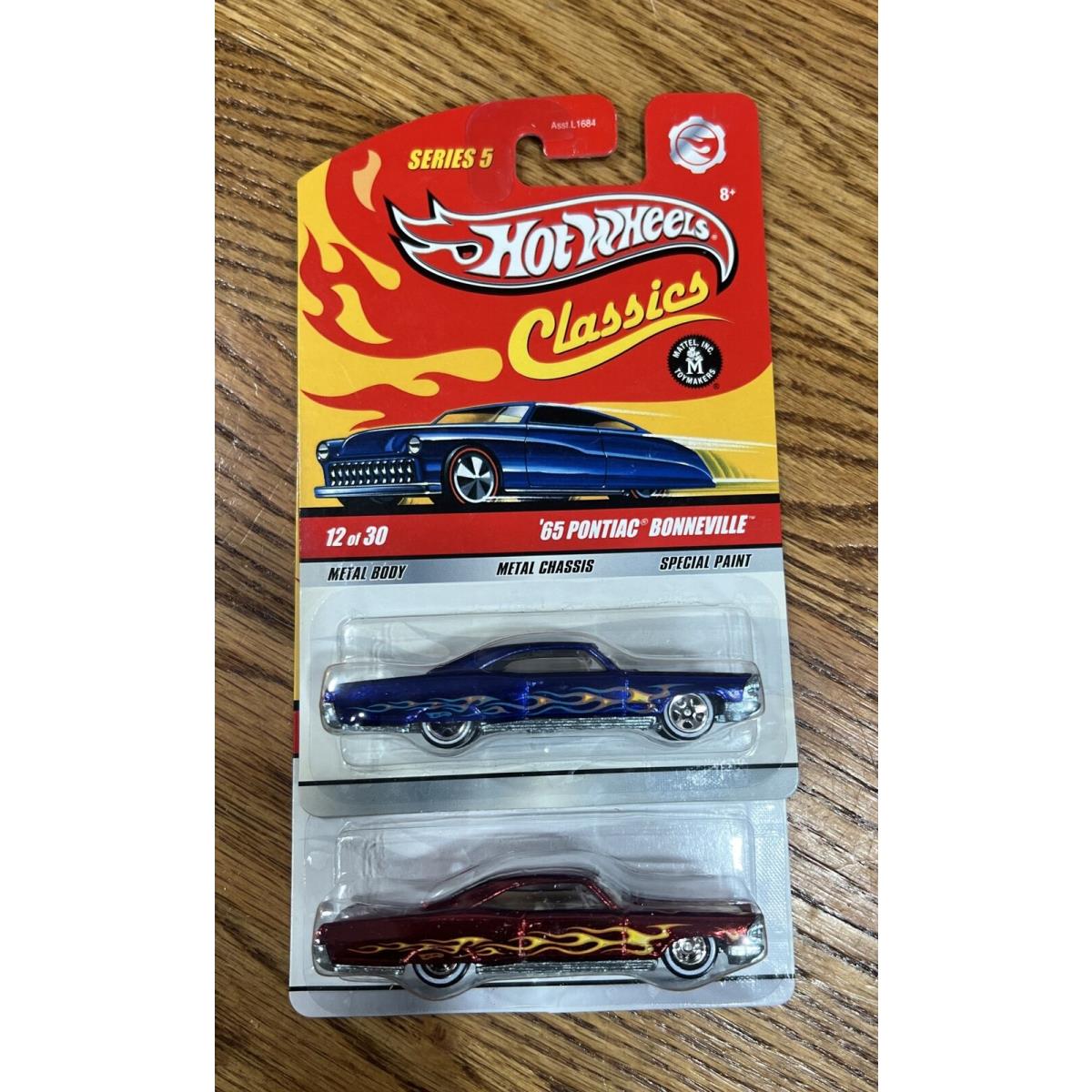 Hot Wheels Classics Series 5 `65 Pontiac Bonneville Set of 2 1 Chase