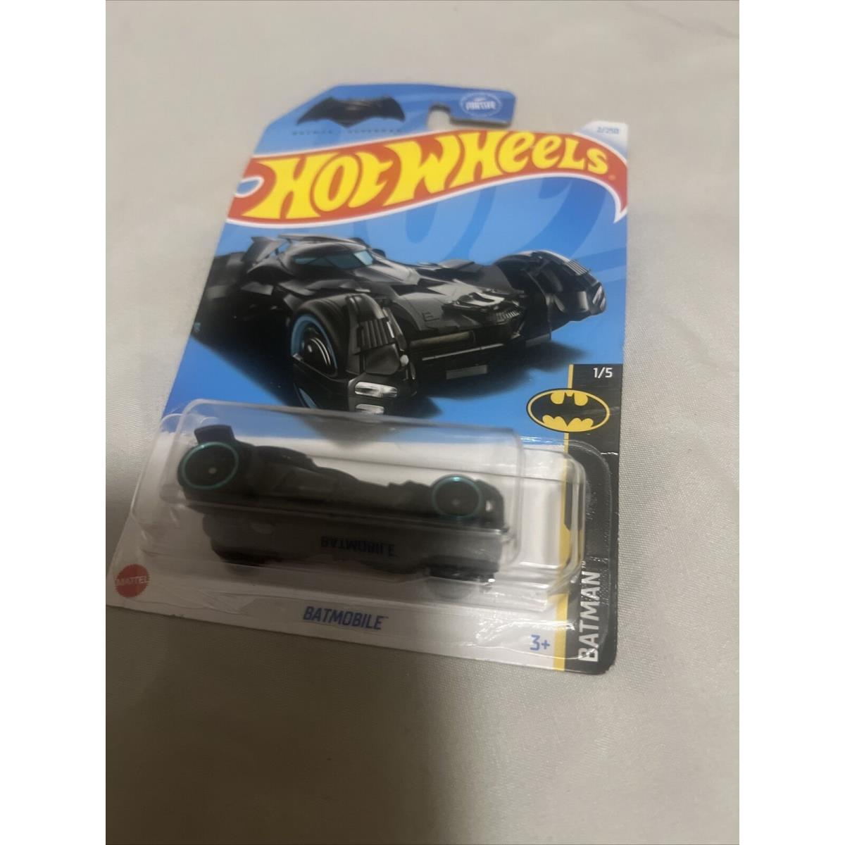 Hot Wheels Batmobile 2/250