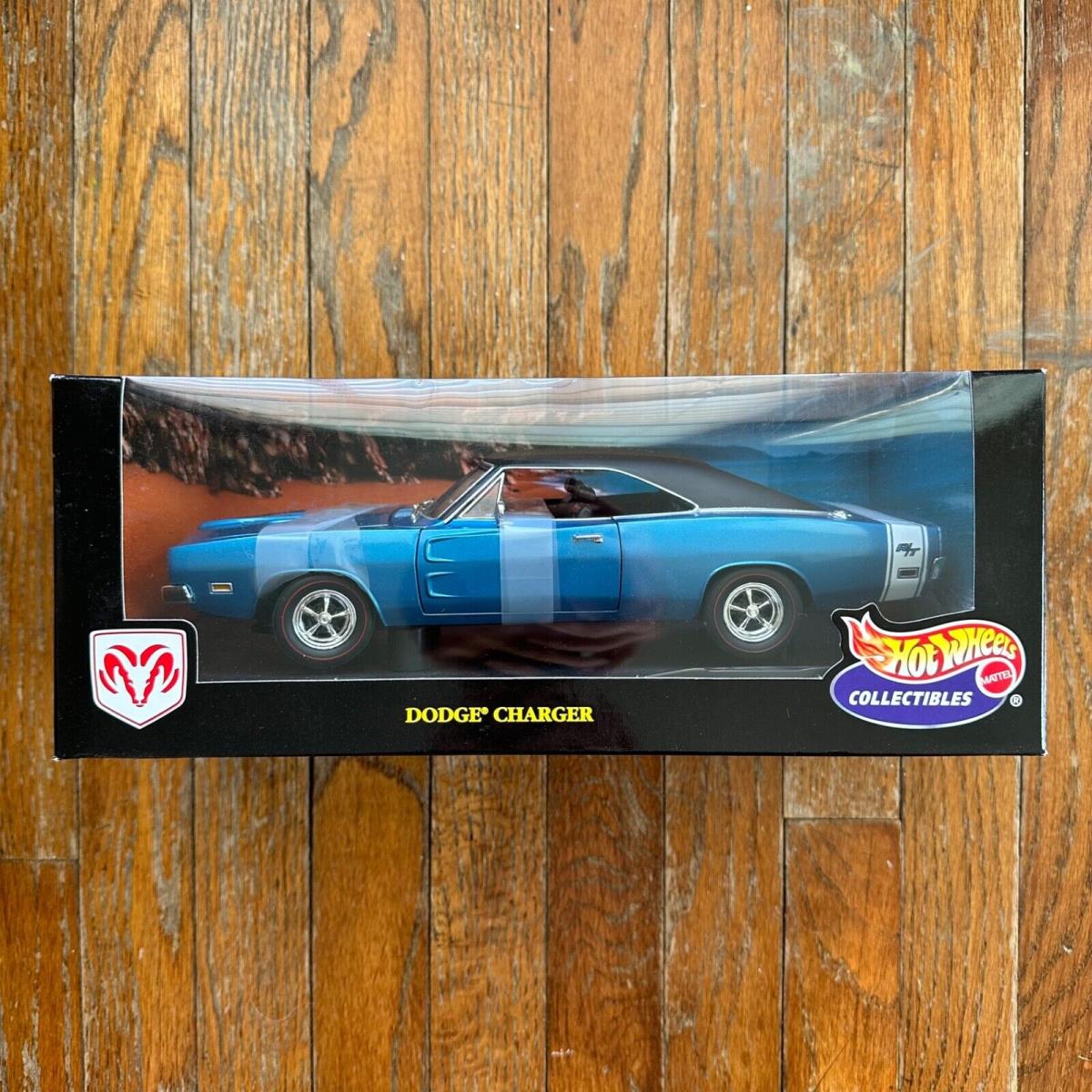 1/18 Hot Wheels 1969 Dodge Charger Blue 426 Hemi