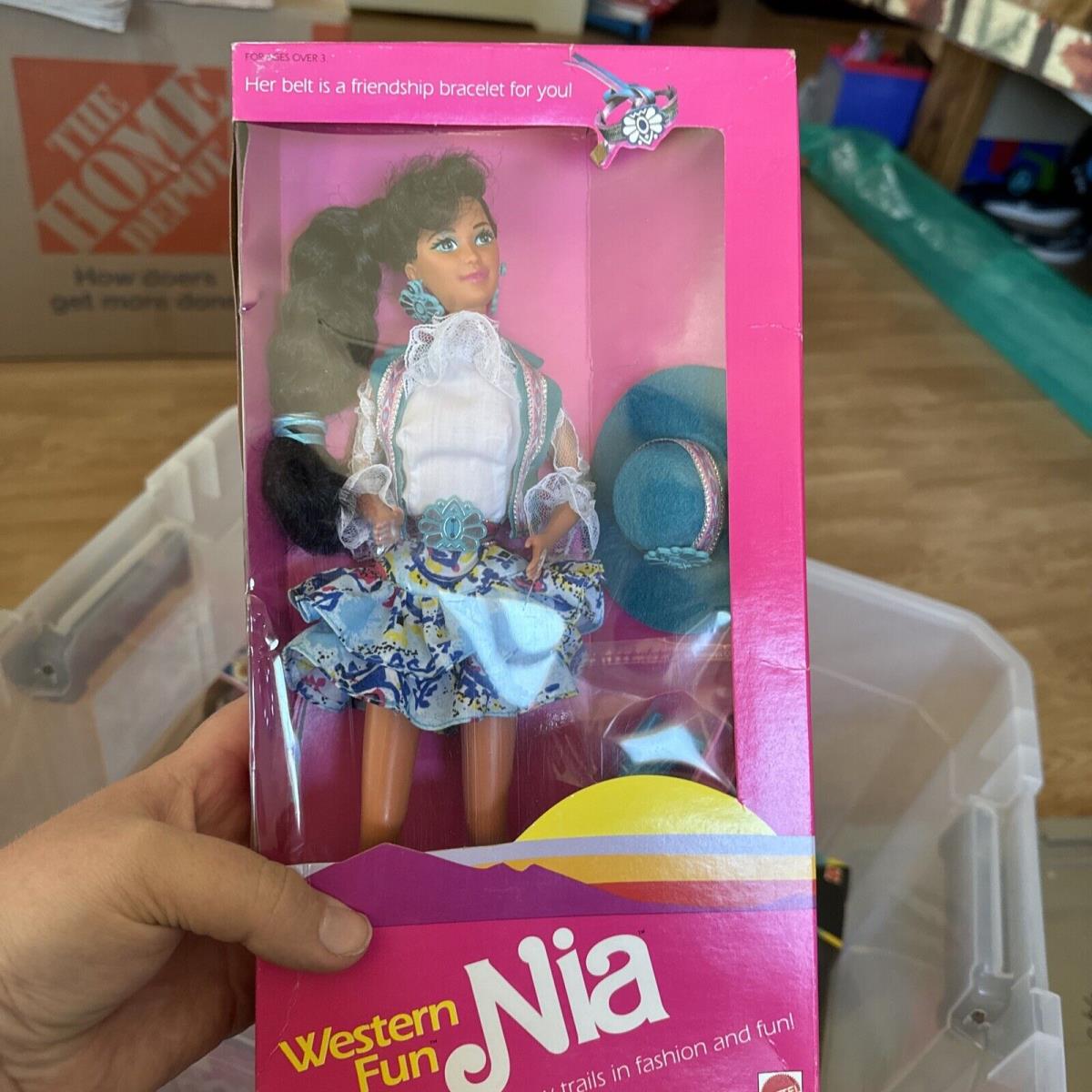 1989 Mattel Western Fun Barbie Nia 9933 Nrfb