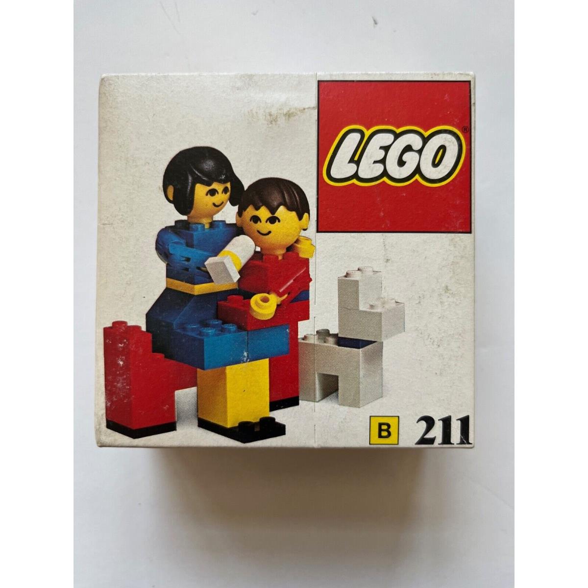 Lego Set 211 Mother and Baby with Dog 1976 Oop B