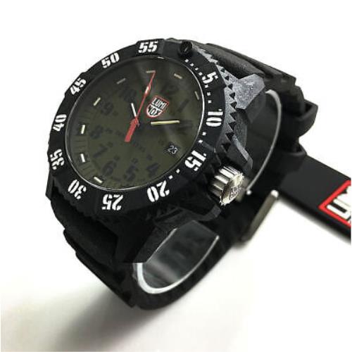 Men`s Luminox Carbon Seal 46mm Diver`s 300M Watch 3813
