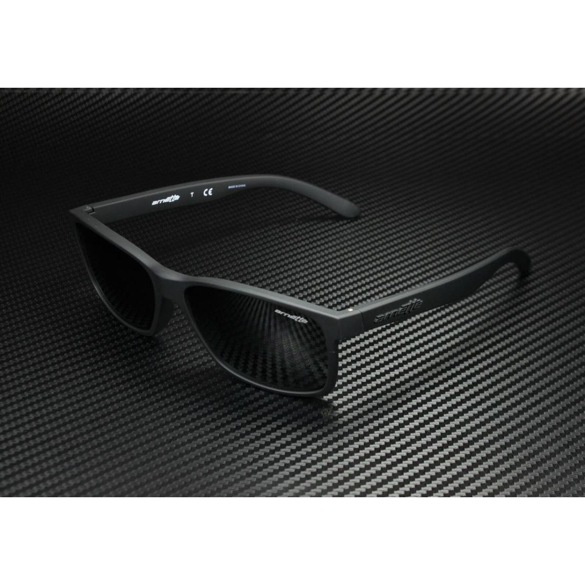 Arnette AN4185 447 87 Rubber Black Gray Men`s 59 mm Sunglasses