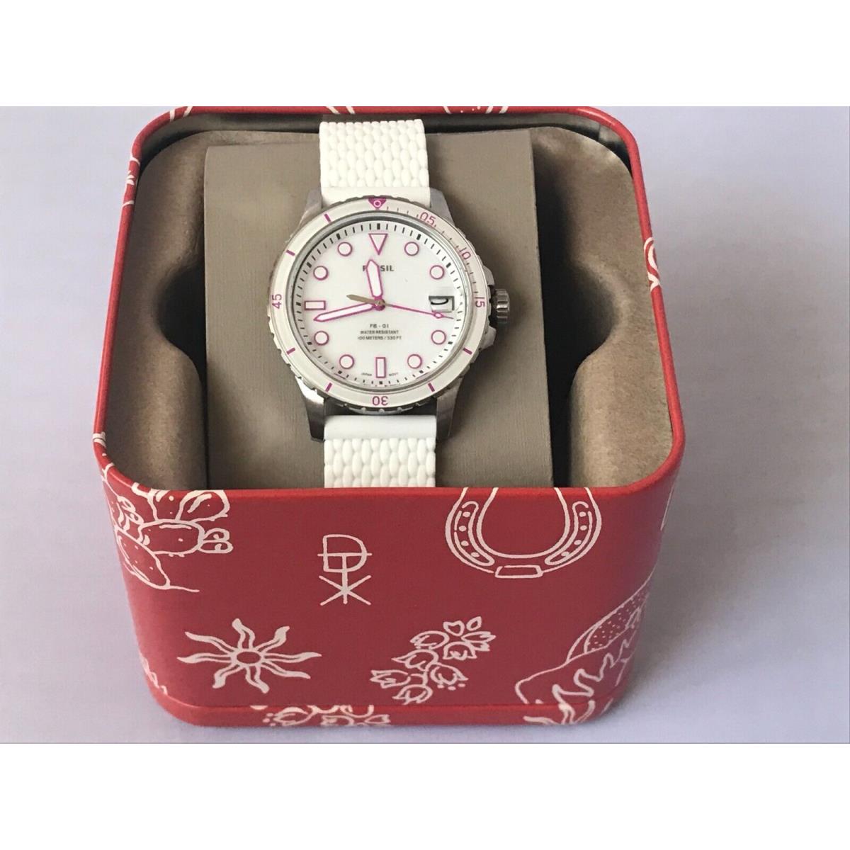 Fossil Women`s Quartz Silicone Band Stainless Steel Watch White