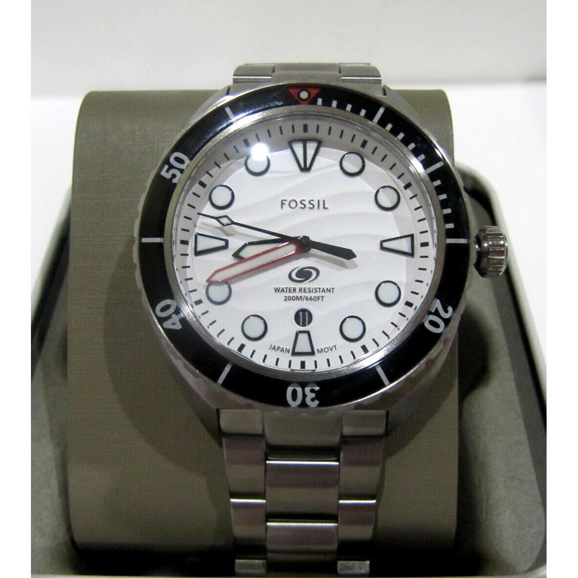 Fossil Men`s FS6063 Breaker Three-hand Date Silver Stainless Steel Watch NWT$230