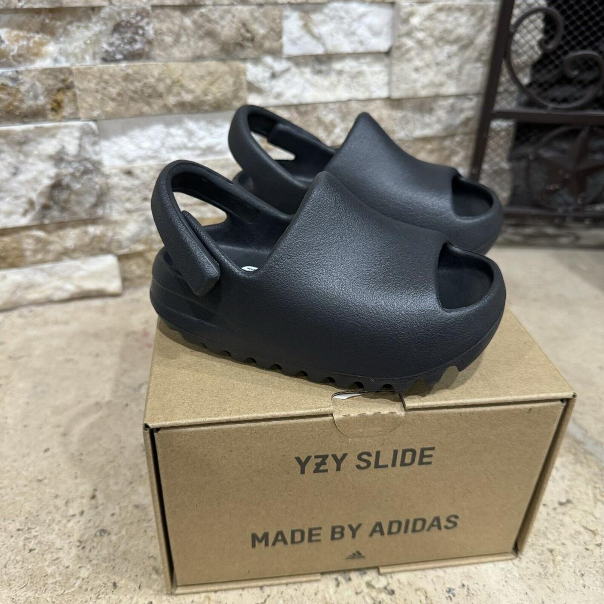 NEW ADIDAS YEEZY SLIDES factory ONYX INFANTS SIZE 7K