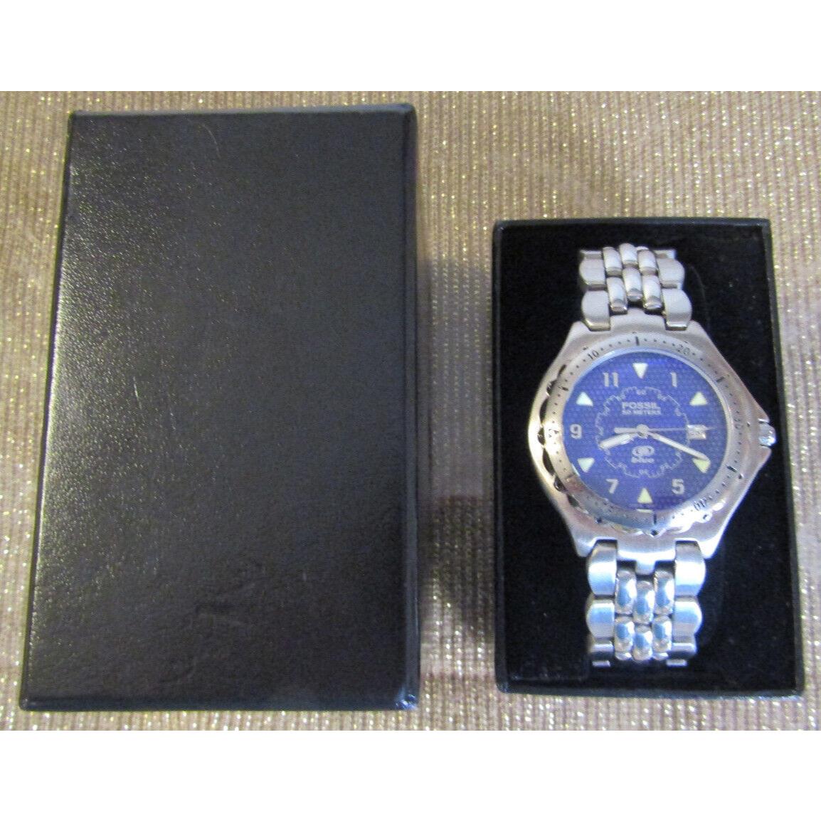 Fossil Blue Mens Watch Blue Face BQ-9177 .. Needs Battery