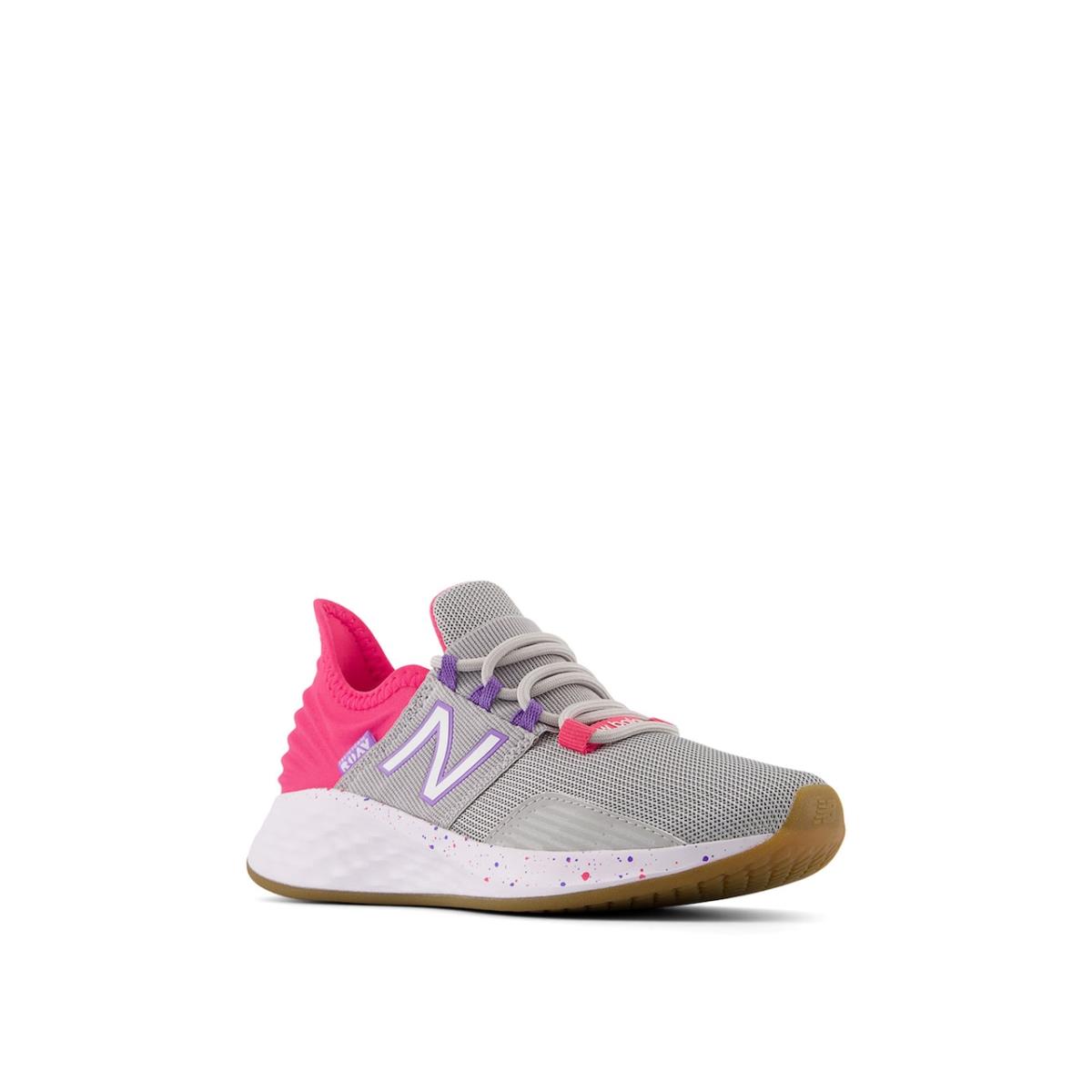 Girl`s Sneakers New Balance Fresh Foam Roav Running Shoe - Rain Cloud Grey/Pink