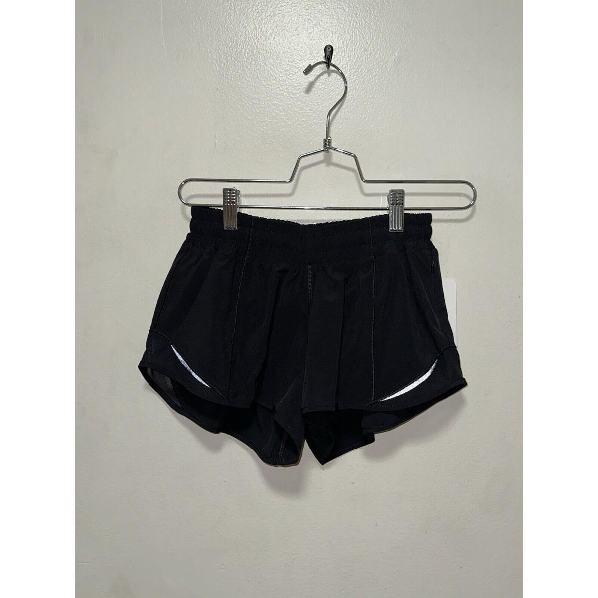 Lululemon Hotty Hot LR Short 2.5 Lined - Size 4 Black