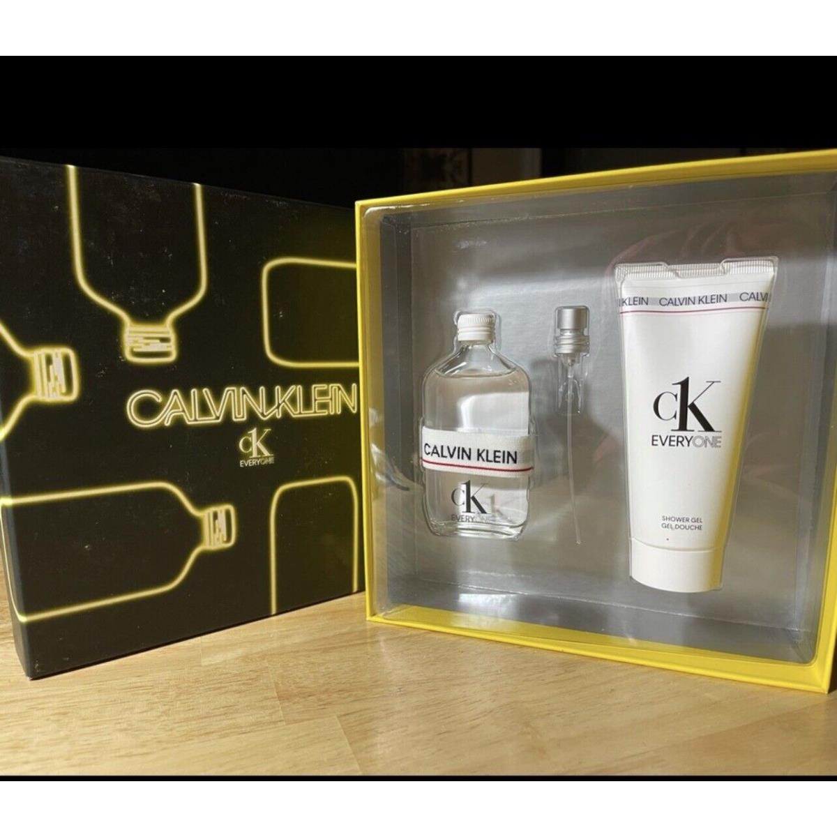 CK Everyone by Calvin Klein Edt 1.6 Oz Unisex Gift Set